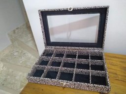 Caixa Grande 15 divisórias tampa vidro estapa e fecho